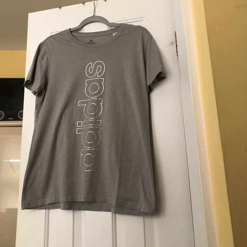 Adidas work out shirt size L